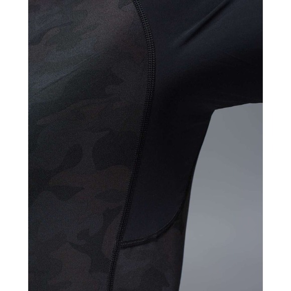 Lululemon Repetition Short Sleeve Shirt Sz Medium Savasana Camo Black READ - Picture 14 of 15